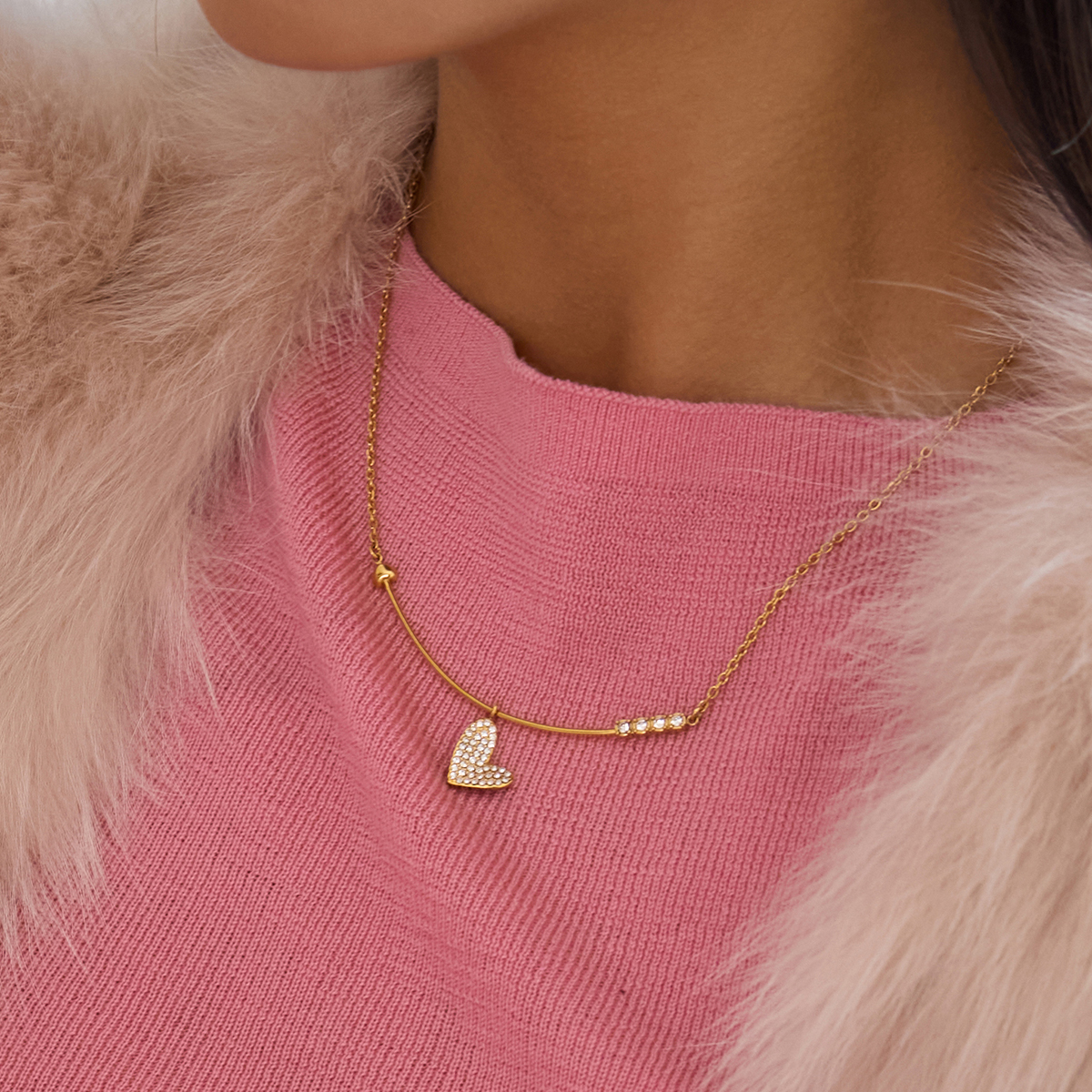 Amora Heart detail